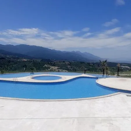 Gray House Kusadasi Daire Ağaçlı