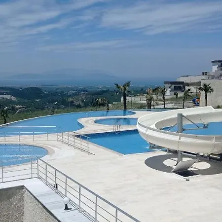 Gray House Kusadasi Ağaçlı