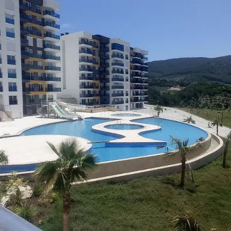 Gray House Kusadasi Ağaçlı